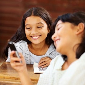 Navigating the smartphone minefield: A guide for middle school leaders Navigating the smartphone minefield: A guide for middle school leaders