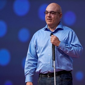 TED ayuda a los educadores a contar historias que vale la pena compartir. TED ayuda a los educadores a contar historias que vale la pena compartir.
