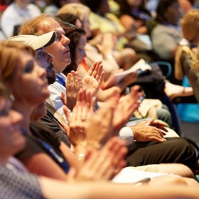 ISTE anuncia al ganador del 2015 Research Paper Award, galardonado con el premio Professional Learning Network Award