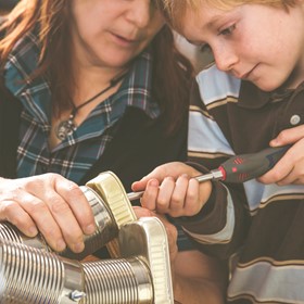 Actividades del fabricante de 4 para mantener a los estudiantes jugando